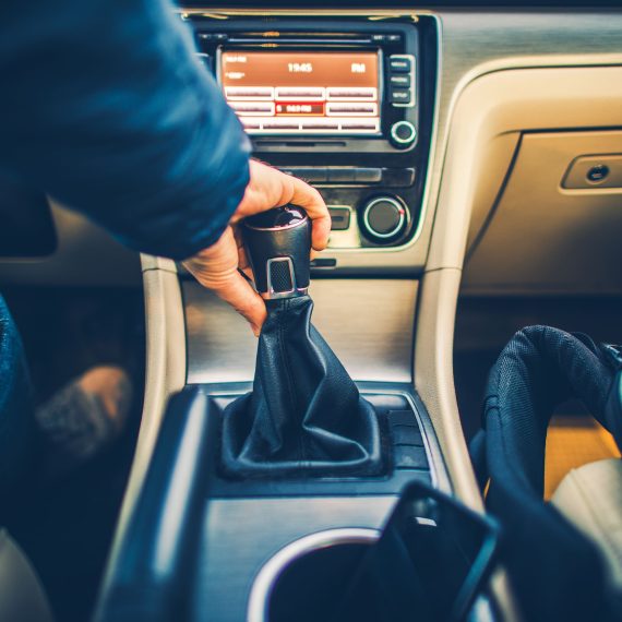Boîte de vitesses d'occasion : pourquoi séduit-elle de plus en plus d'automobilistes ?